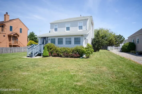 310 Ceylon Avenue