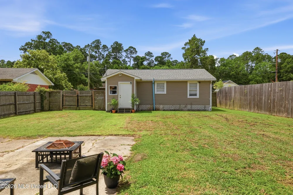 415 Wainwright Street Waveland, MS 39576