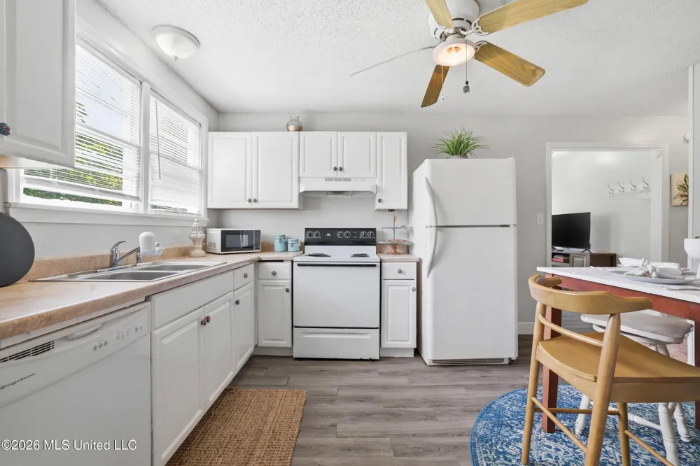 415 Wainwright Street Waveland, MS 39576