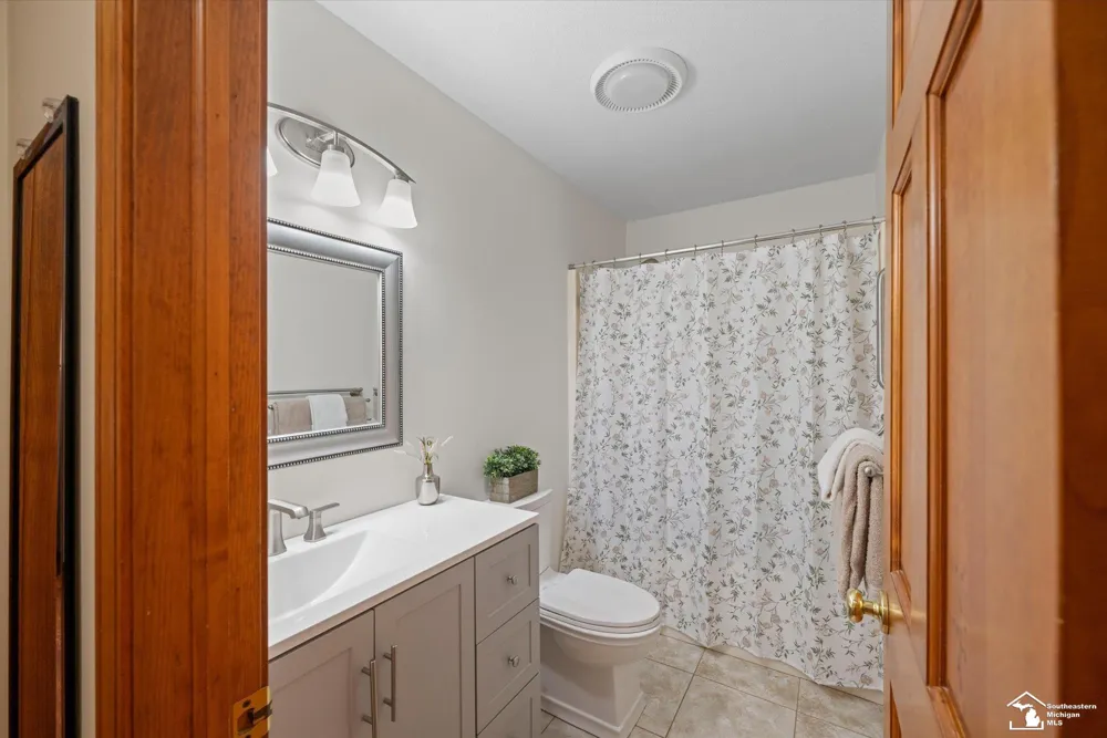 8085 Wadding Drive Cambridge Township, MI 49265