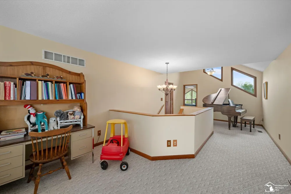 8085 Wadding Drive Cambridge Township, MI 49265
