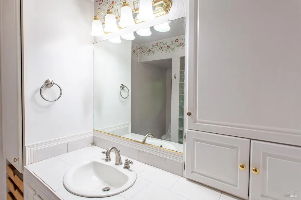 26961 Poppy Drive Willits, CA 95490