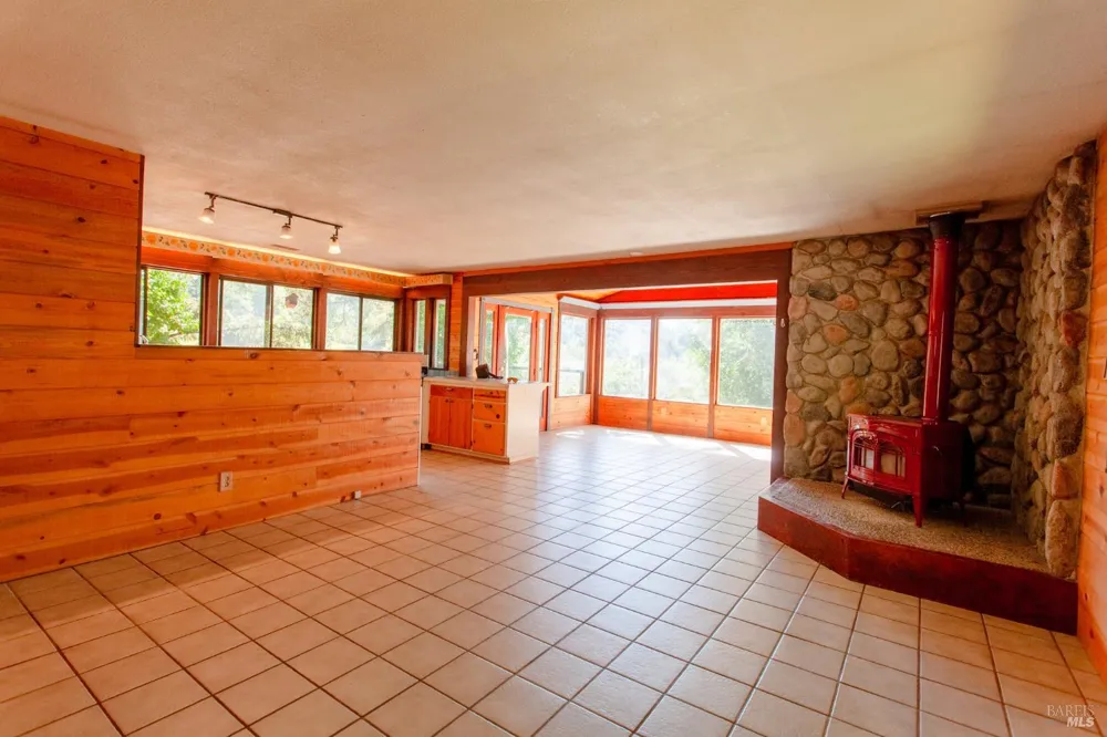 26961 Poppy Drive Willits, CA 95490
