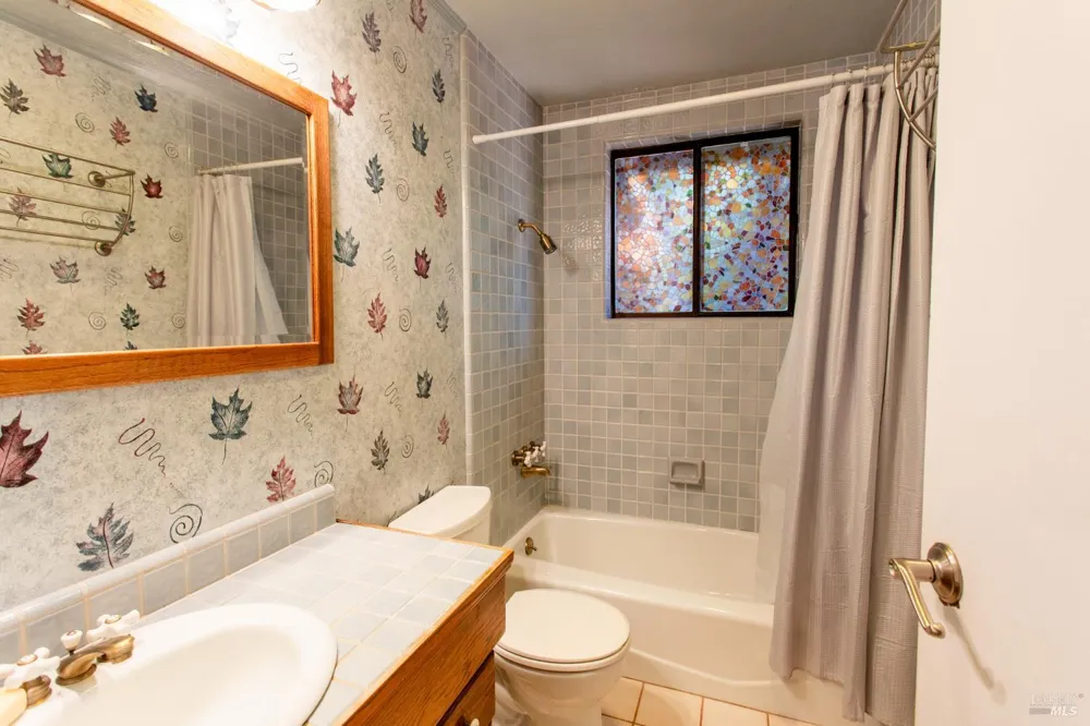 26961 Poppy Drive Willits, CA 95490