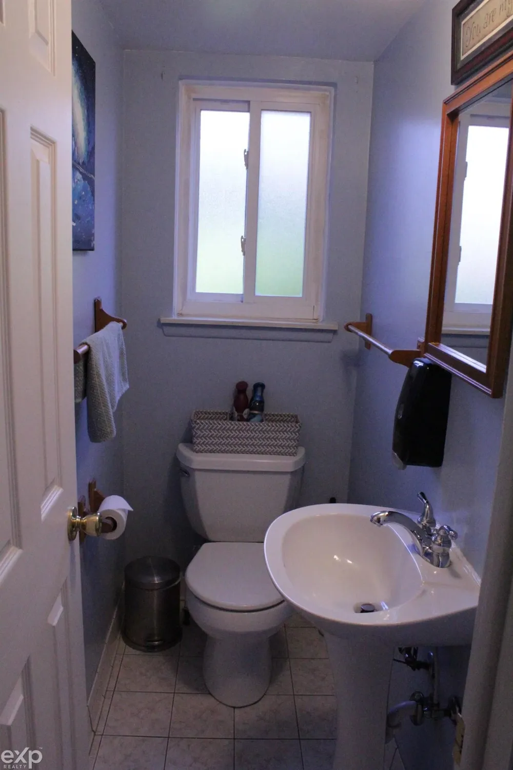 27881 Eastwick Drive Roseville City, MI 48066