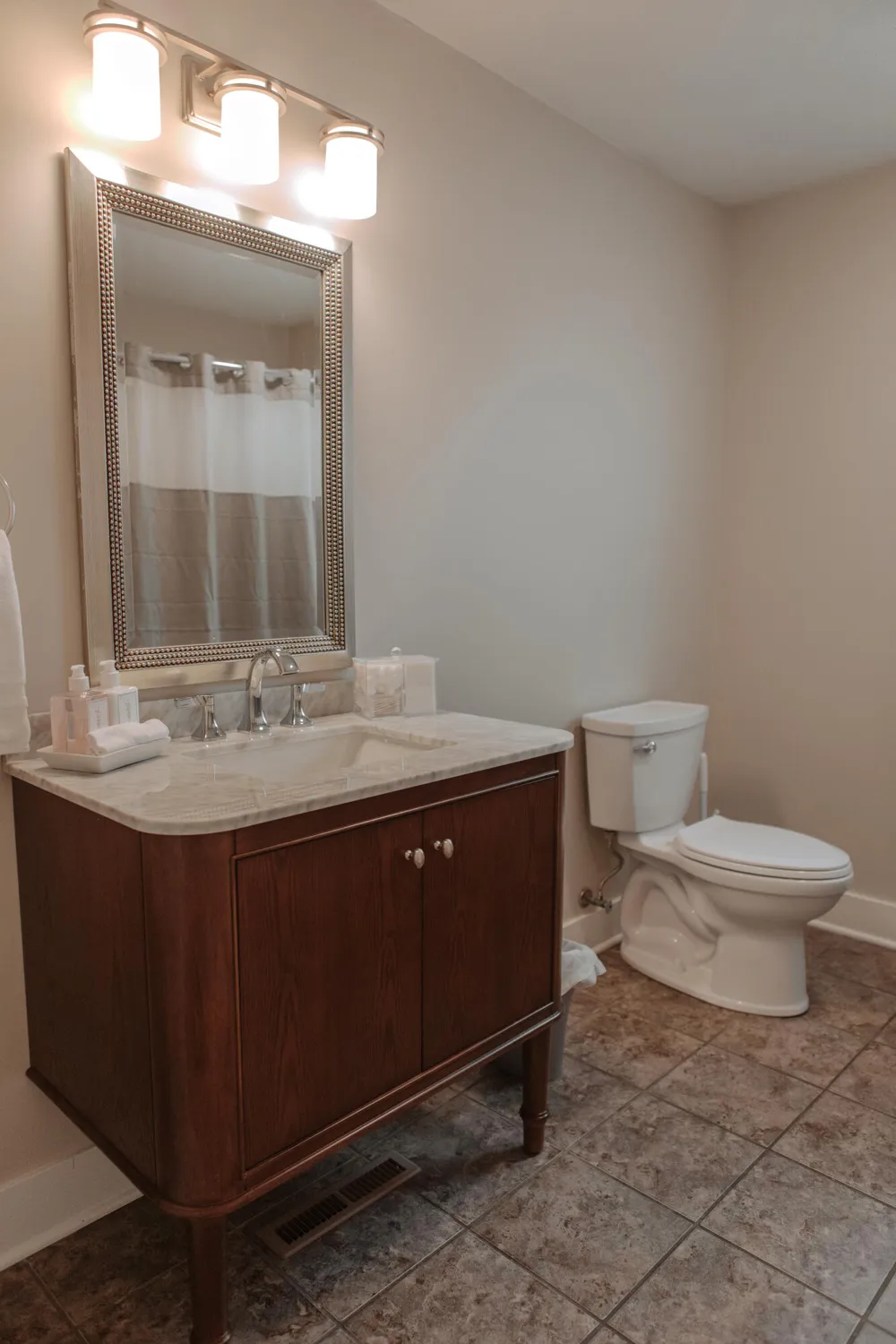 210 Market Place Benton Harbor City, MI 49022