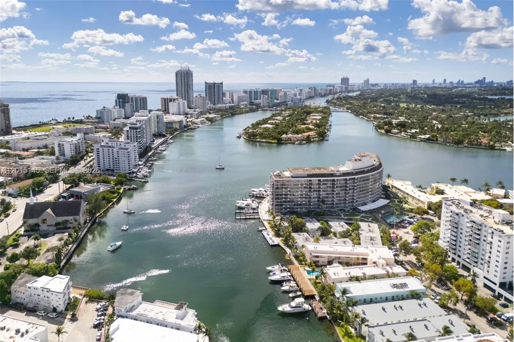 900 Bay Dr DS14 Miami Beach, FL 33141