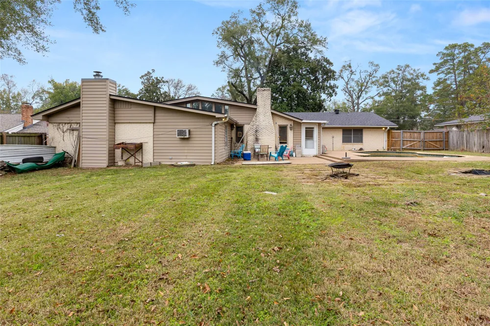 2510 Wychelm Drive Kilgore, TX 75662