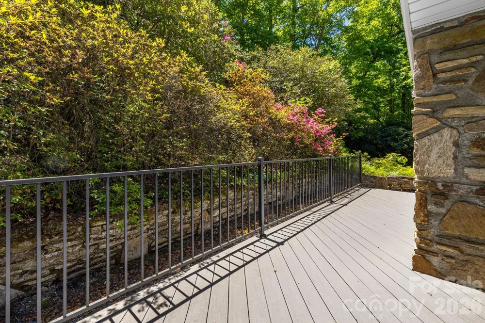 45 Echo Hills Drive Fairview, NC 28730