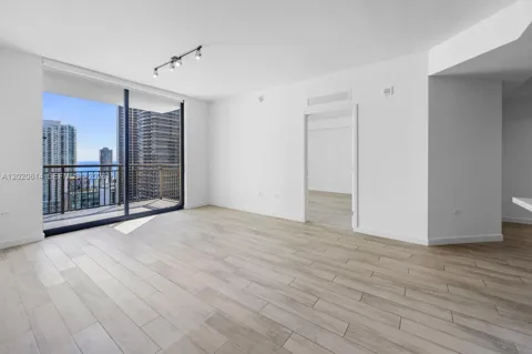 999 SW 1st Ave #2911