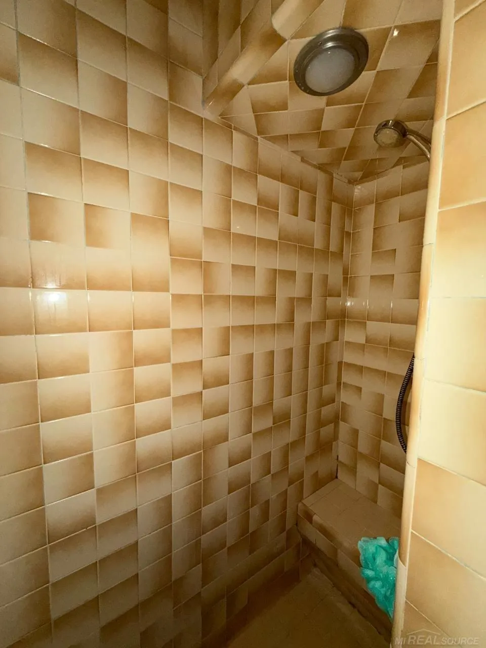 2206 5 Mile Road Lincoln Township, MI 48642