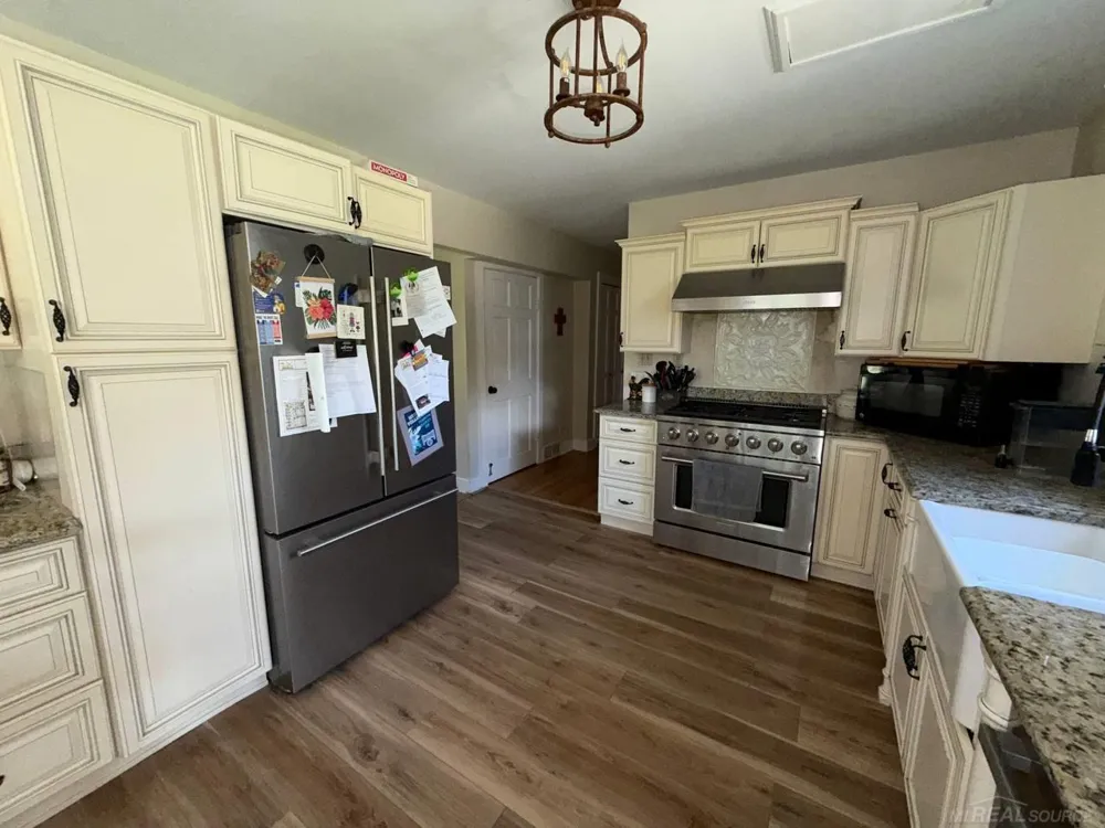 2206 5 Mile Road Lincoln Township, MI 48642