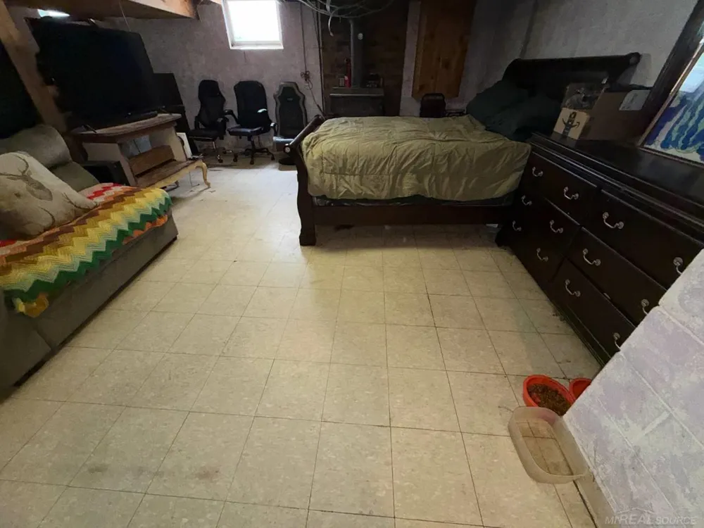 2206 5 Mile Road Lincoln Township, MI 48642