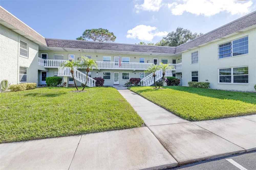 1250 S PINELLAS AVENUE #711 Tarpon Springs, FL 34689