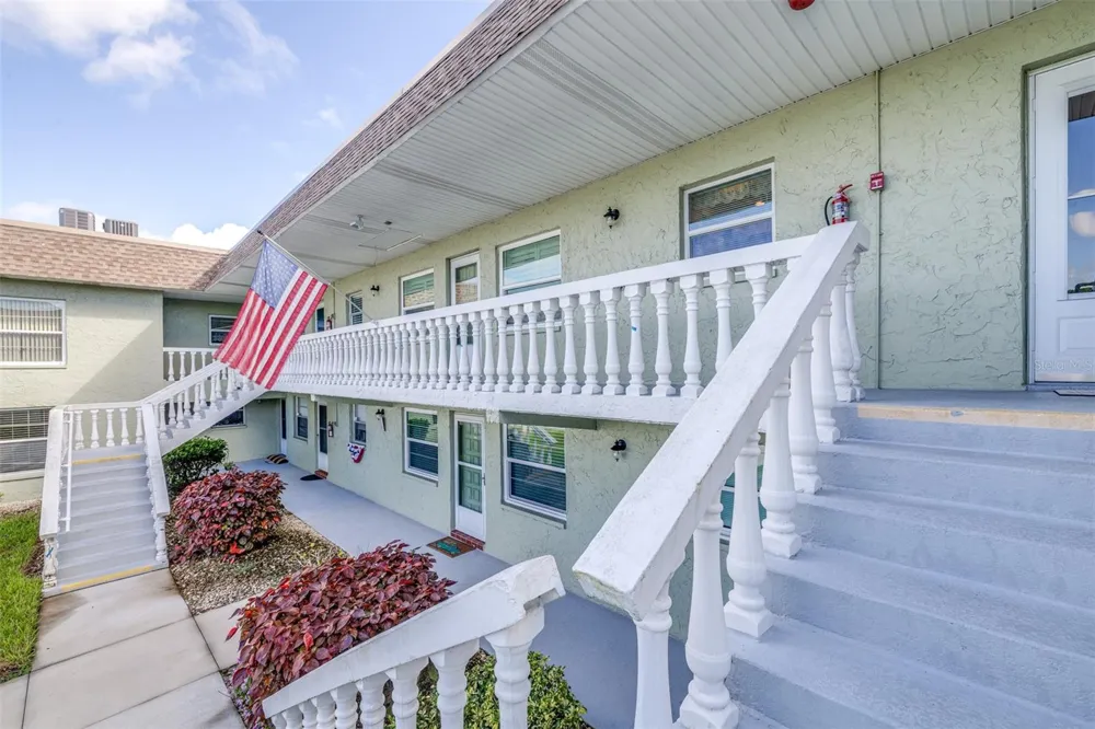 1250 S PINELLAS AVENUE #711 Tarpon Springs, FL 34689