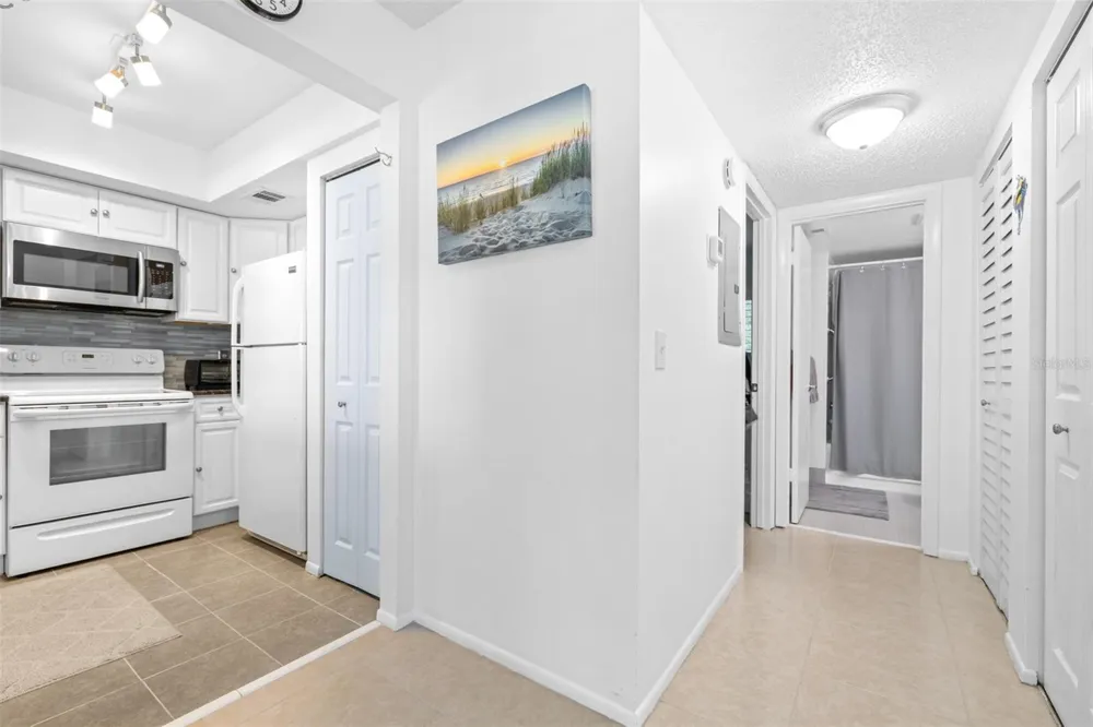 1250 S PINELLAS AVENUE #711 Tarpon Springs, FL 34689