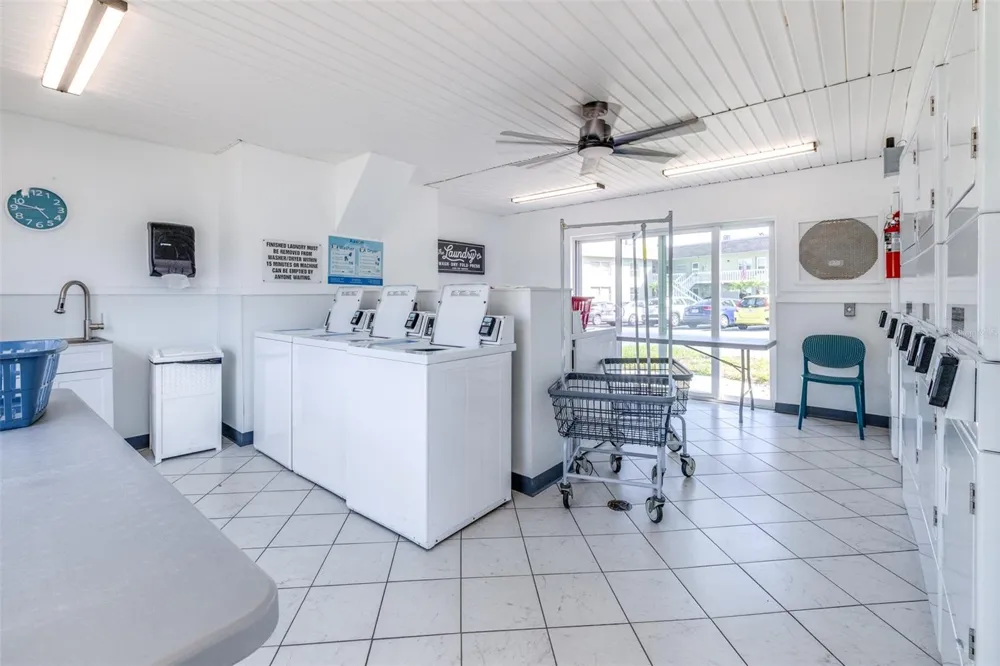 1250 S PINELLAS AVENUE #711 Tarpon Springs, FL 34689