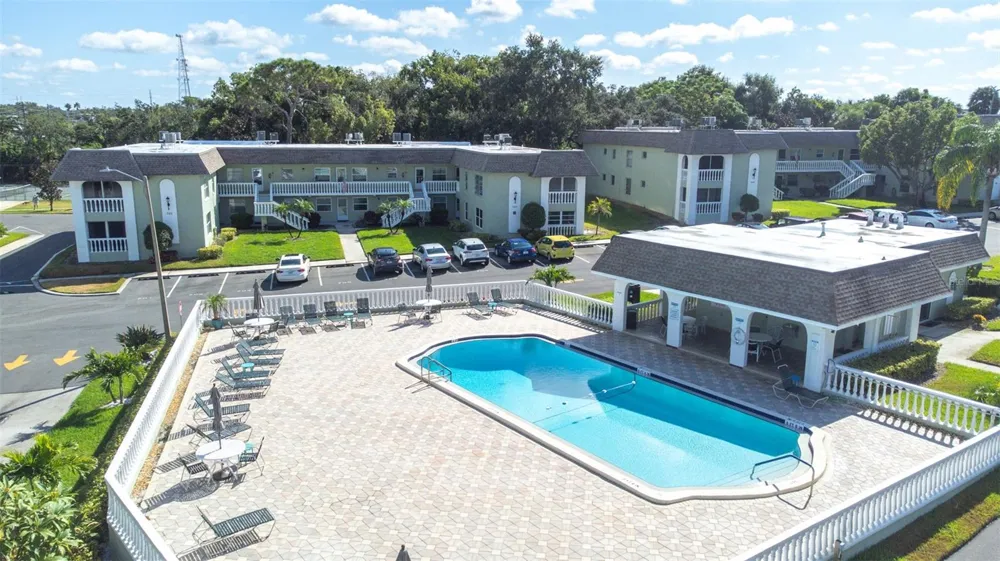 1250 S PINELLAS AVENUE #711 Tarpon Springs, FL 34689