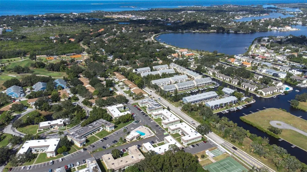 1250 S PINELLAS AVENUE #711 Tarpon Springs, FL 34689