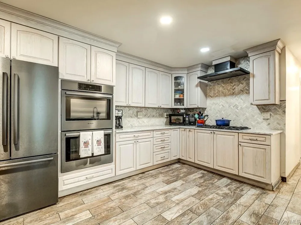 25 Village Cove Warwick, NY 10990