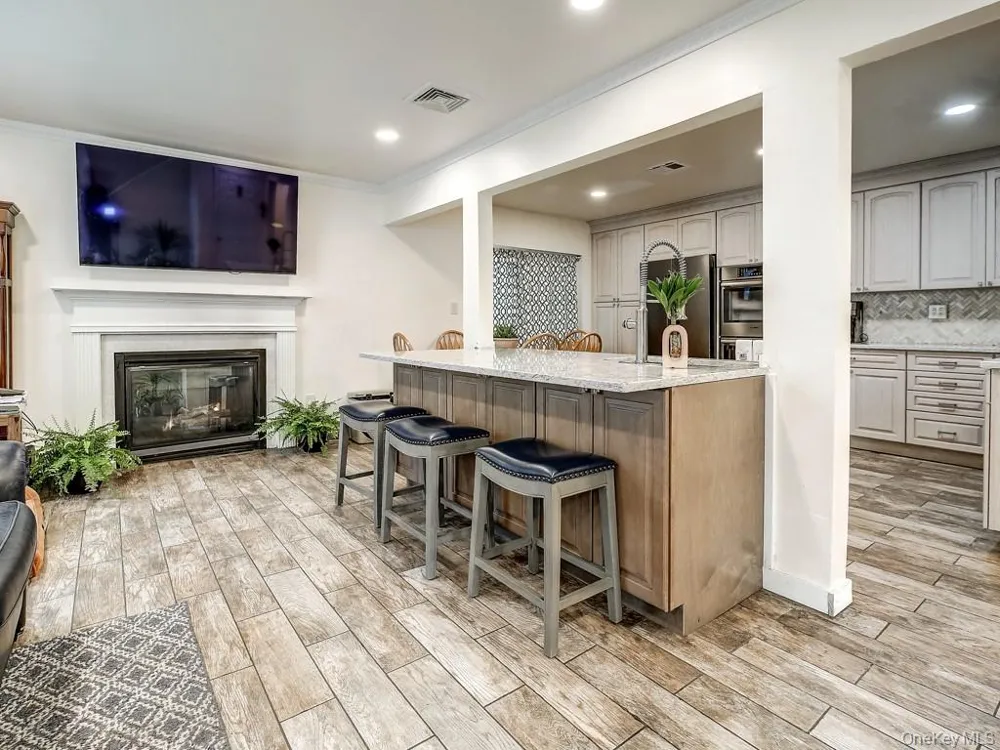 25 Village Cove Warwick, NY 10990
