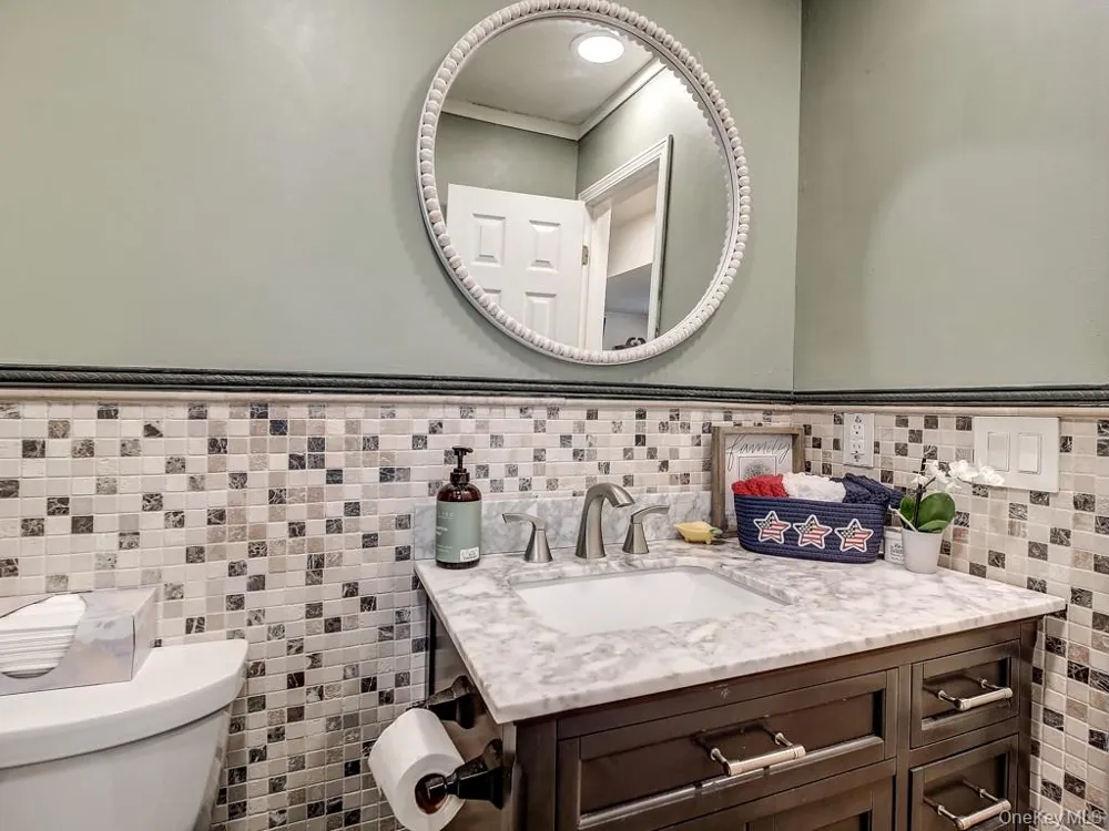 25 Village Cove Warwick, NY 10990
