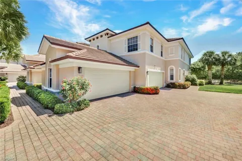 10060 Valiant Court #202