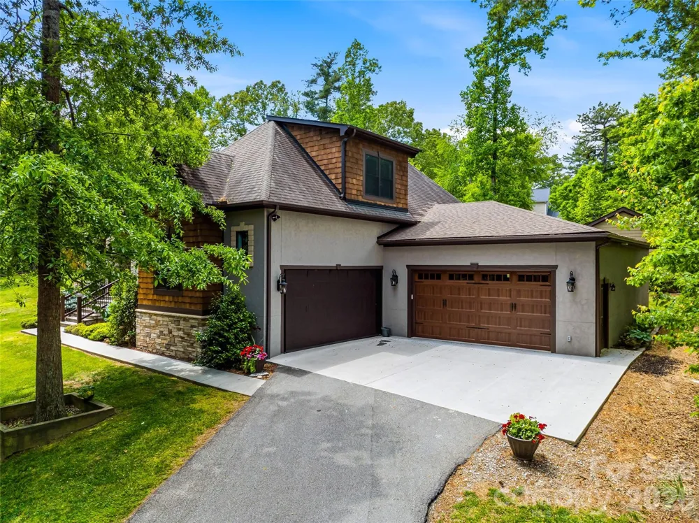 112 Caleb Drive Fletcher, NC 28732