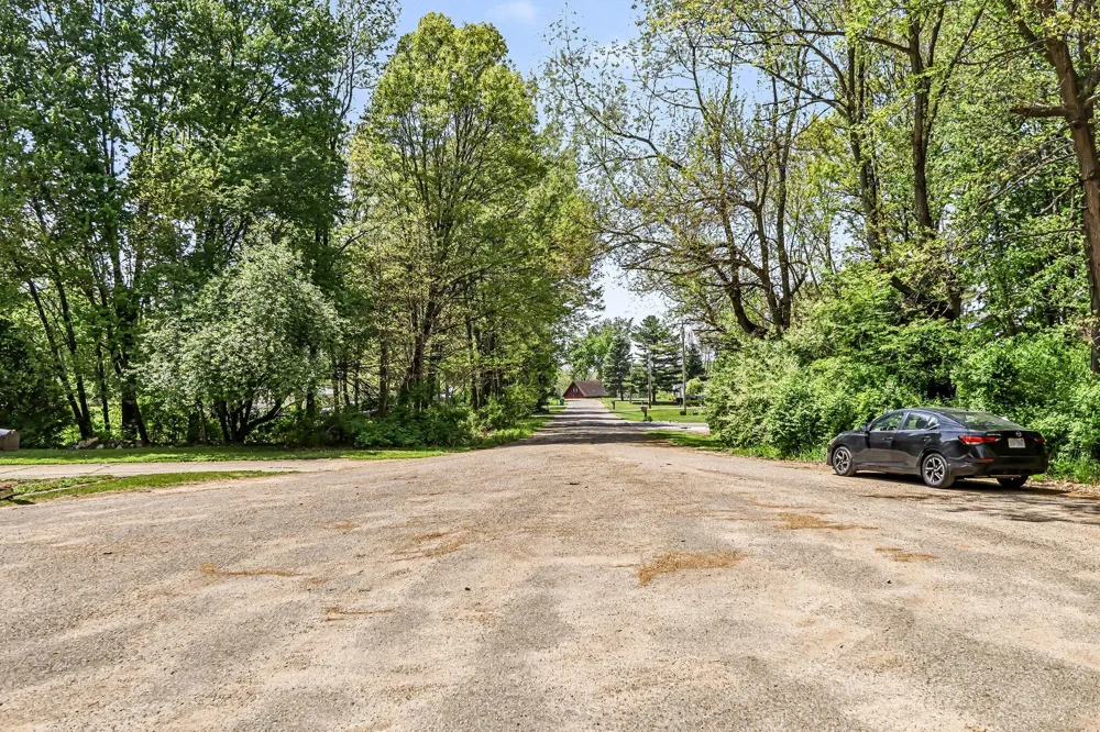 67544 Thunderbird Drive Sturgis, MI 49091