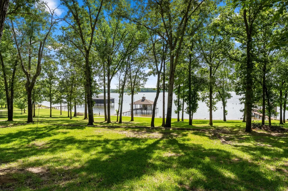 1222 Private Road 5980 Yantis, TX 75497