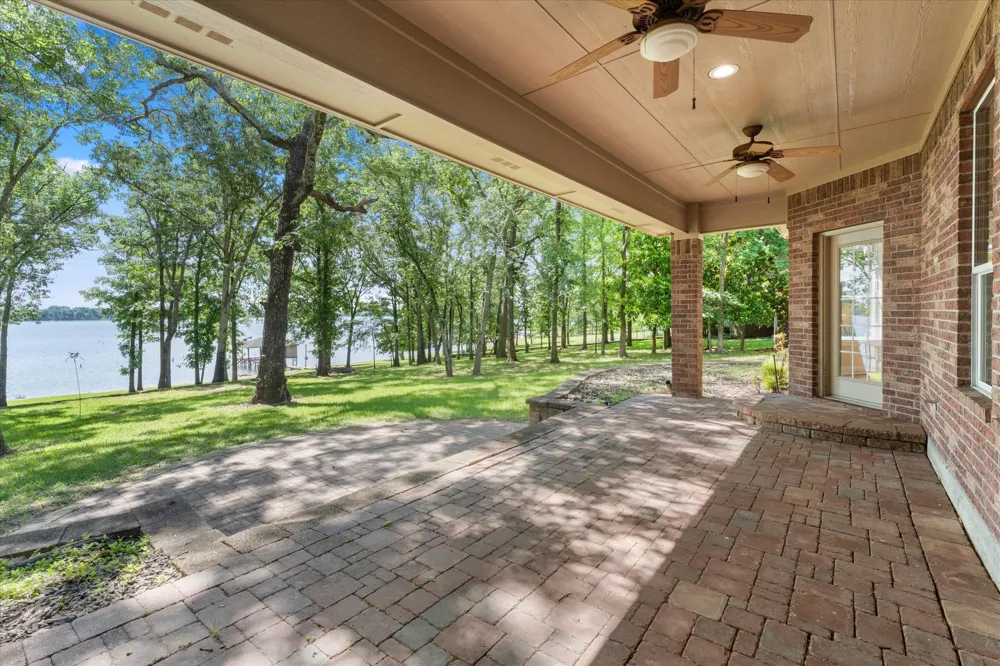 1222 Private Road 5980 Yantis, TX 75497