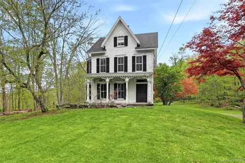 15 Ladentown Road