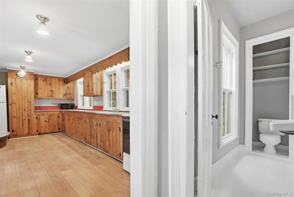 15 Ladentown Road Pomona, NY 10970