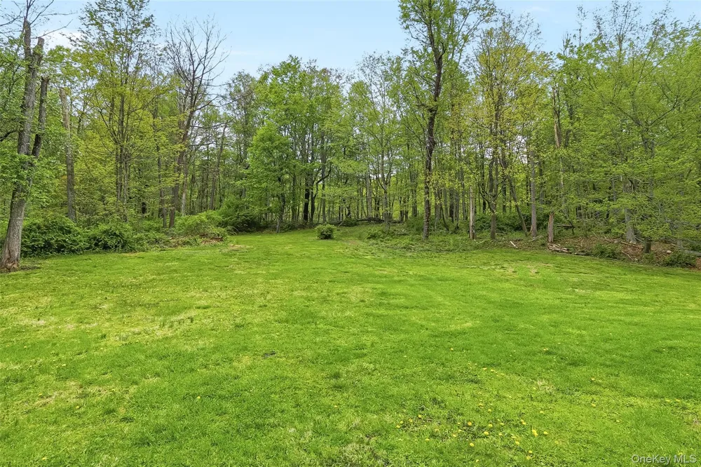 15 Ladentown Road Pomona, NY 10970