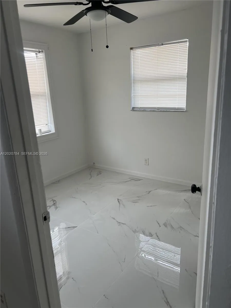 4809 SW 25th St West Park, FL 33023