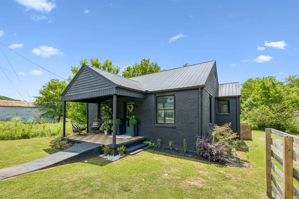 53 Re Davenport Ave Auburntown, TN 37016