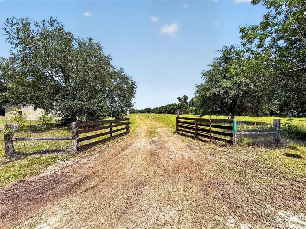 7755 CR 714 Center Hill, FL 33514