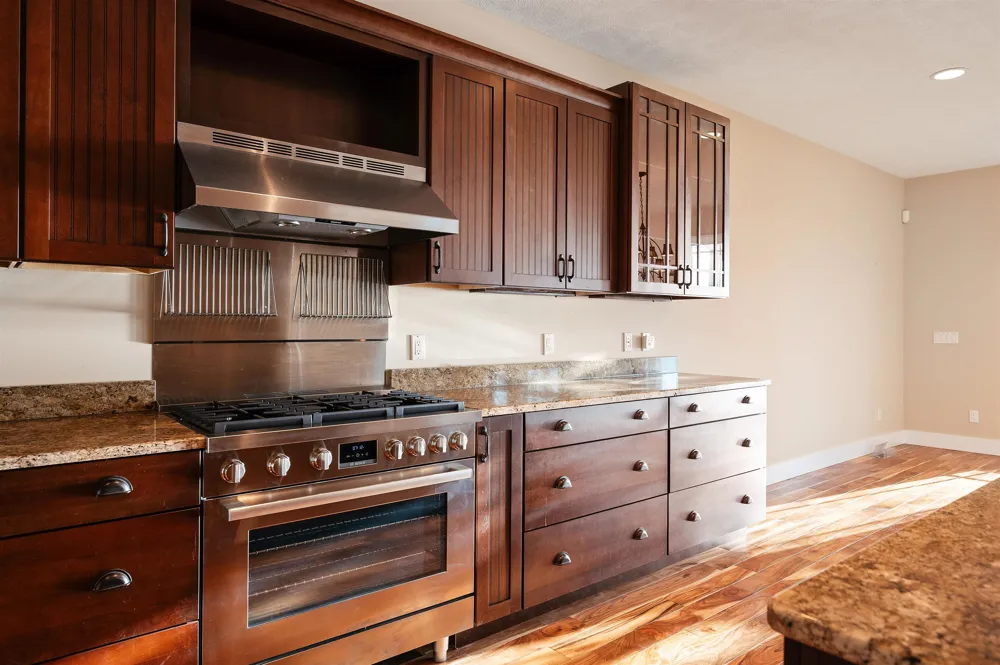 6860 Peninsula Drive Peninsula Township, MI 49686