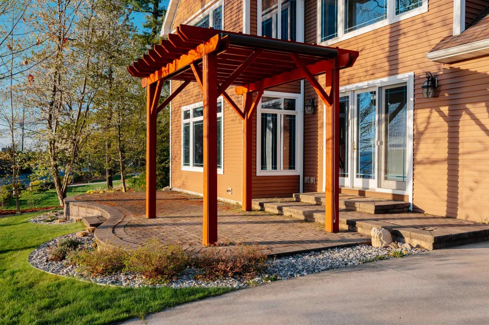 6860 Peninsula Drive Peninsula Township, MI 49686