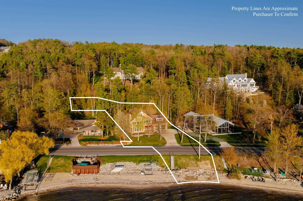 6860 Peninsula Drive Peninsula Township, MI 49686