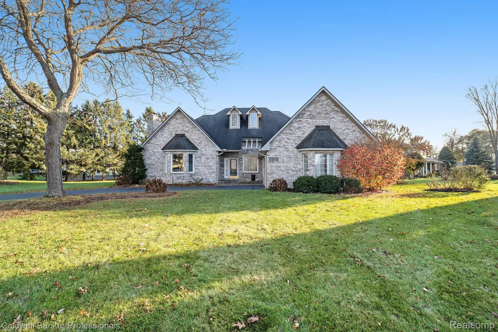 3972 Chevron Drive Highland Charter Township, MI 48356