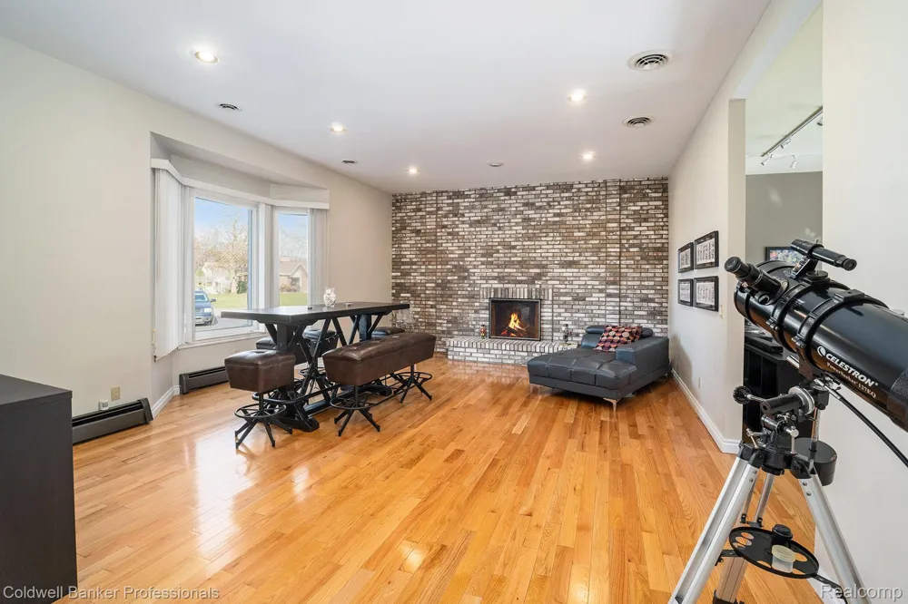 3972 Chevron Drive Highland Charter Township, MI 48356
