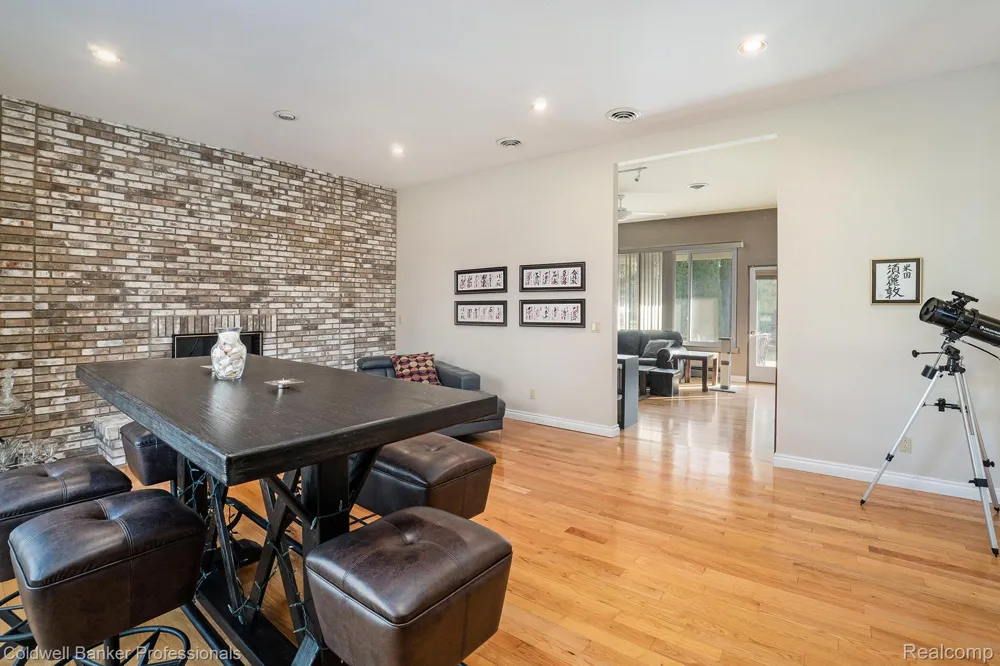 3972 Chevron Drive Highland Charter Township, MI 48356