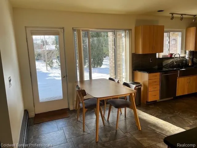 3972 Chevron Drive Highland Charter Township, MI 48356