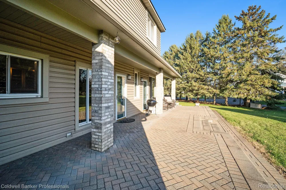 3972 Chevron Drive Highland Charter Township, MI 48356