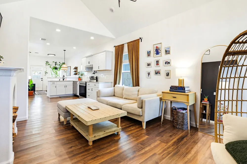 303 Pine Avenue Luling, TX 78648