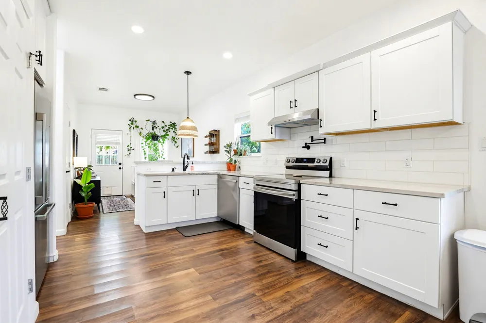 303 Pine Avenue Luling, TX 78648