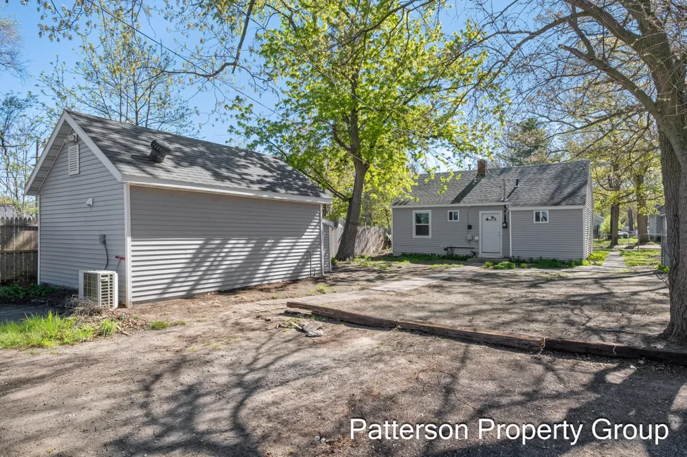 2107 8th Street Muskegon Heights City, MI 49444