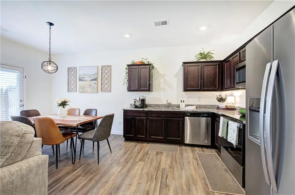 208 Grand Central Way Cartersville, GA 30120