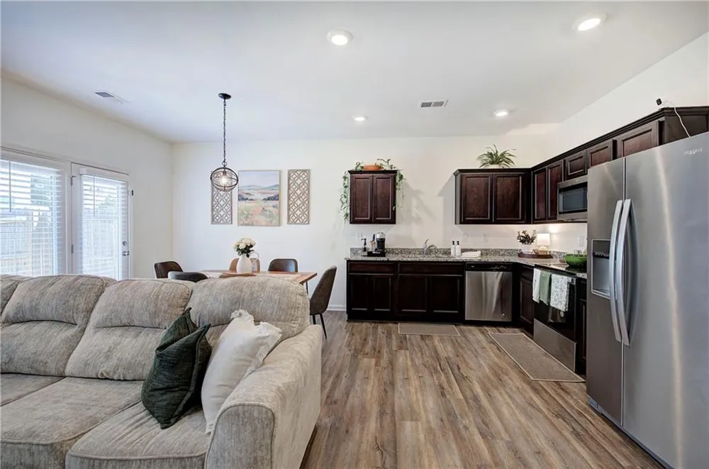 208 Grand Central Way Cartersville, GA 30120